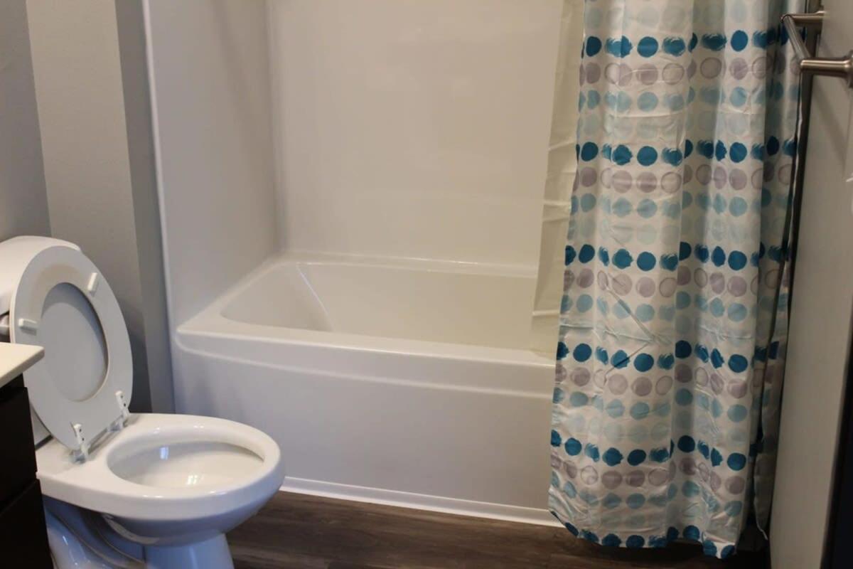 Spacious 2Br Suite Plus Patio Near Iowa State Эймс Экстерьер фото